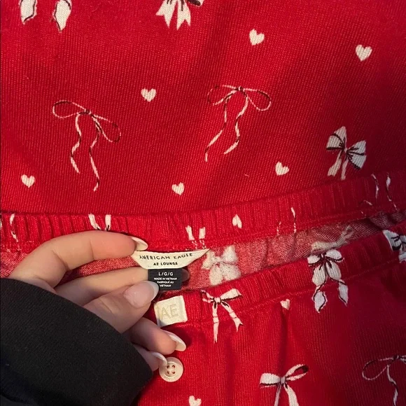 Red Pajama Set with White Bow Print American eagle - Picture 2 of 3